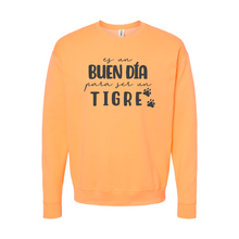 Load image into Gallery viewer, Es un buen día para ser un cuello redondo para adultos tigre