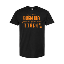 Load image into Gallery viewer, Es un buen día para ser un tigre camiseta para adultos
